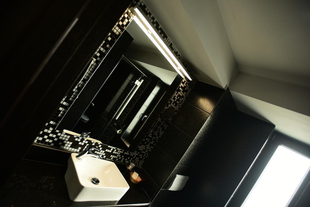 La Rocca Boutique Hotel Крайова Екстериор снимка