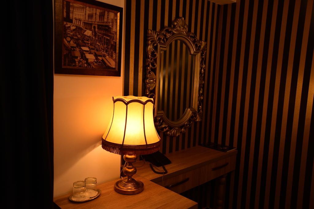 La Rocca Boutique Hotel Крайова Екстериор снимка