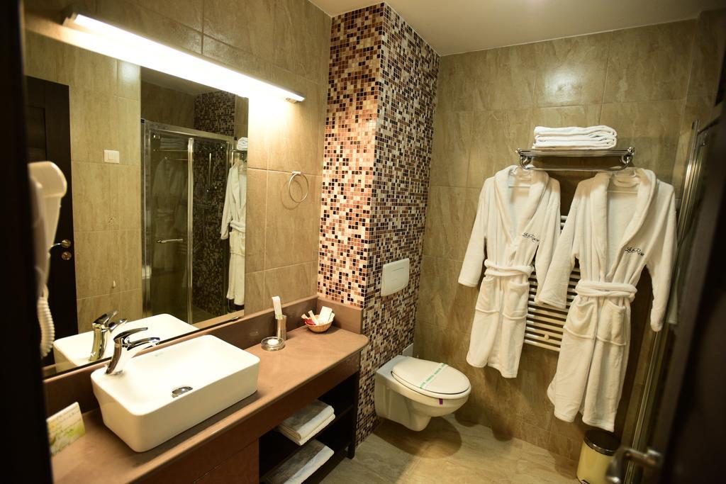 La Rocca Boutique Hotel Крайова Екстериор снимка