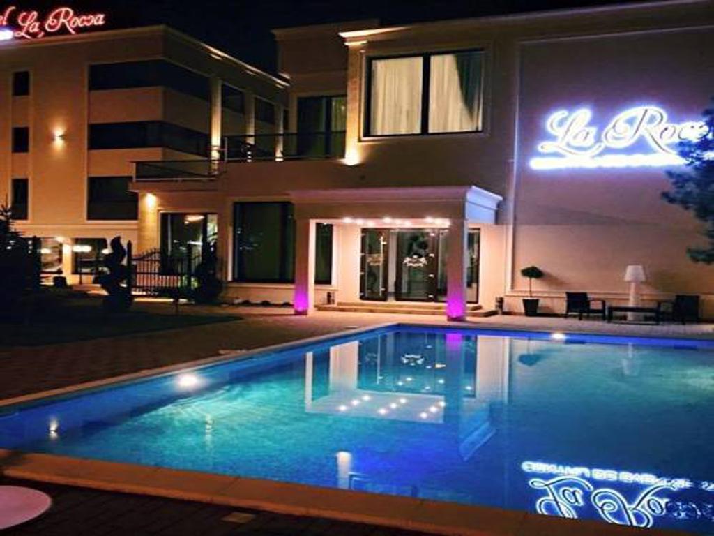 La Rocca Boutique Hotel Крайова Екстериор снимка