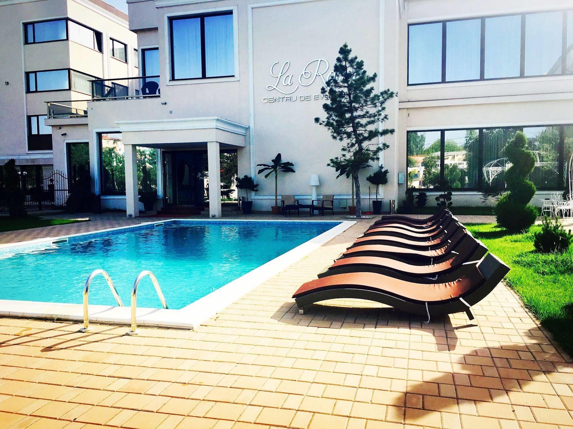 La Rocca Boutique Hotel Крайова Екстериор снимка