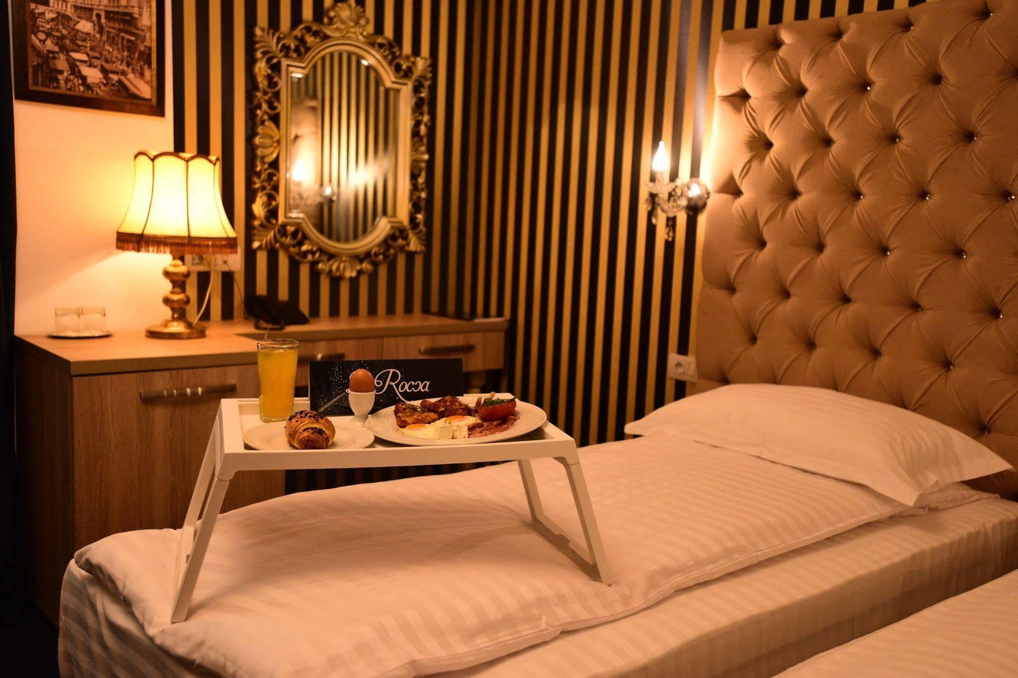 La Rocca Boutique Hotel Крайова Екстериор снимка