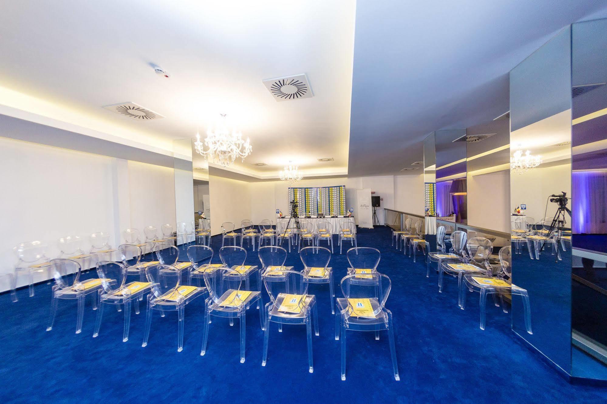 La Rocca Boutique Hotel Крайова Екстериор снимка