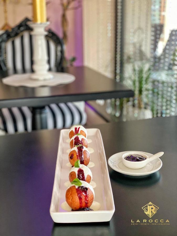 La Rocca Boutique Hotel Крайова Екстериор снимка